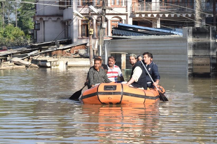 Allow international aid agencies to reach flood victims: Farooq